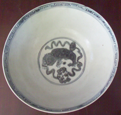 Bowl with Central Medallion - Chinese Blue and White Porcelain