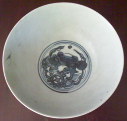 Bowl with Animal Figure - Chinese Blue and White Porcelain