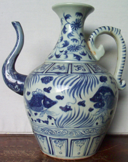 Large Ewer with Aquatic Scene - Chinese Blue and White Porcelain