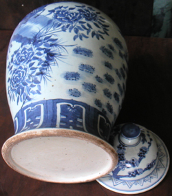 Covered Meiping with Birds - Chinese Blue and White Porcelain