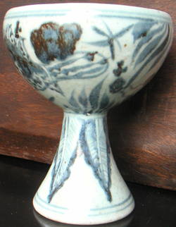 Stemcup with Water Scene - Chinese Blue and White Porcelain