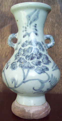 Swatow Vase with Flowers - Chinese Blue and White Porcelain