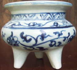 Three-Legged Censer - Chinese Blue and White Porcelain