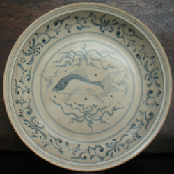 Plate with Fish Scene - Chinese Blue and White Porcelain