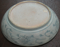 Swatow Dish with Floral Design - Chinese Blue and White Porcelain
