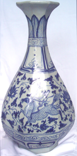 Bottle Vase with Phoenix - Chinese Blue and White Porcelain
