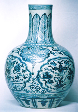 Bottle Vase with Water Scenes - Chinese Blue and White Porcelain