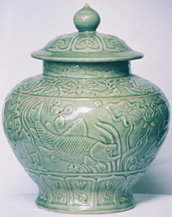 Large Guan with Cover - Chinese Celadon Stoneware Ceramics