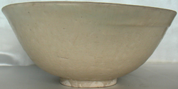 Shipwreck Bowl with Floral Medallion - Chinese Celadon Stoneware Ceramics