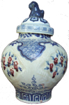 Covered Vase with Cloud Lappets - Qing Dynasty Chinese Porcelain