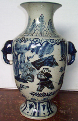 Temple Vase - Qing Dynasty Chinese Porcelain