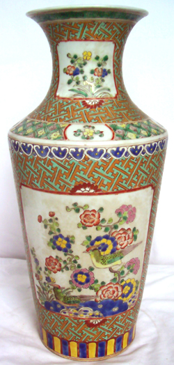Rouleau Vase with Flowers - Qing Dynasty Chinese Porcelain