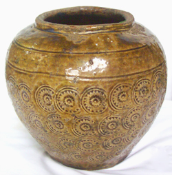 Martaban Jar with Impressed Curcular Pattern - Chinese Earthenware Ceramics