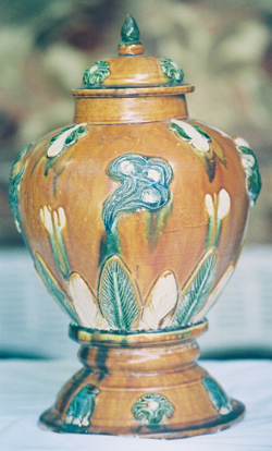 Orange Covered Vase - Tang Dynasty Chinese Ceramics