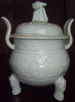 Tripod Censer with Cover - Chinese Porcelain and Stoneware