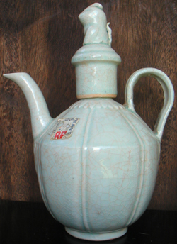 Lobed Ewer with Cover - Chinese Porcelain and Stoneware