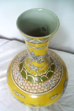 Bottle Vase with Dragons - Qing Dynasty Chinese Porcelain