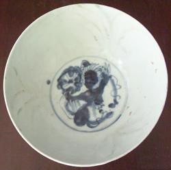 Bowl with Animal Figure - Chinese Blue and White Porcelain