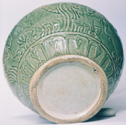 Large Guan with Cover - Chinese Celadon Stoneware Ceramics